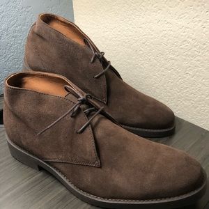 Banana Republic Chukkah shoes